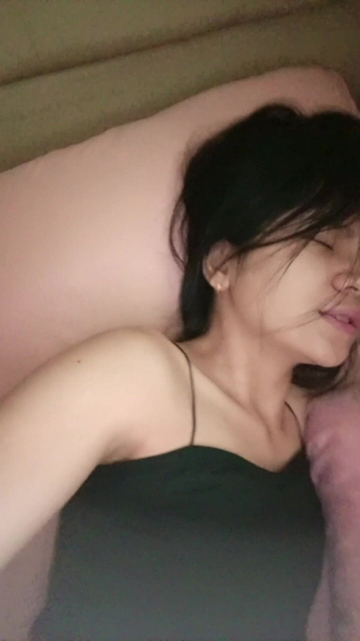HiddenVibes69: Hot Stepsister Videocalls Stepmom While Getting Fucked!