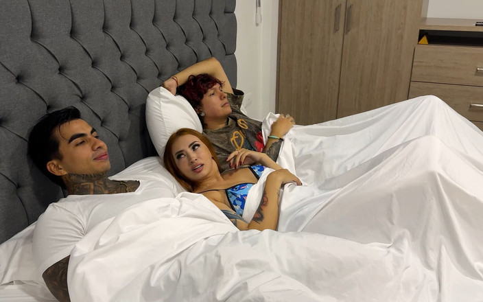 ChristianChauxx: Saya meniduri teman wanita abang tiri saya dan mengisinya dengan...