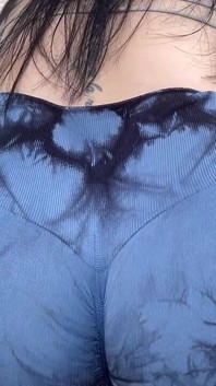 Ich Ficke Beim Training Einen Schönen Schwanz Und Zerreiße Meine Leggings