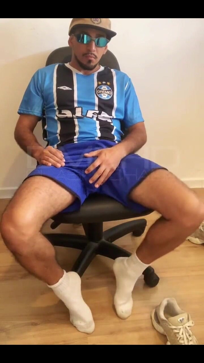 Douglas Machado: Feet and Cum
