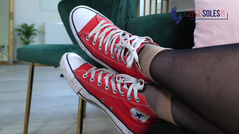 Czech Soles - foot fetish content: Her Feet Won't Stop Growing