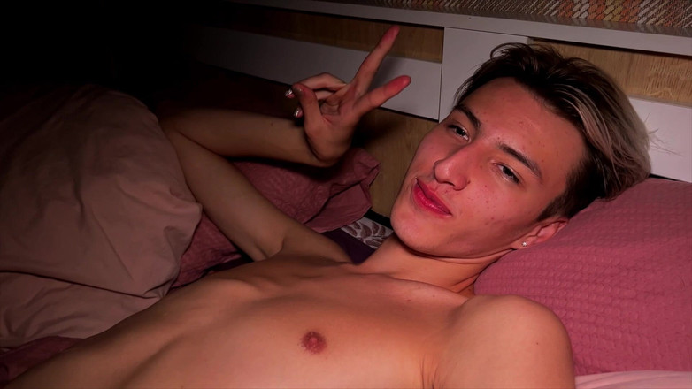 Sandro Jenner: Тато спокусив свого пасинка і змусив його великий член кінчити