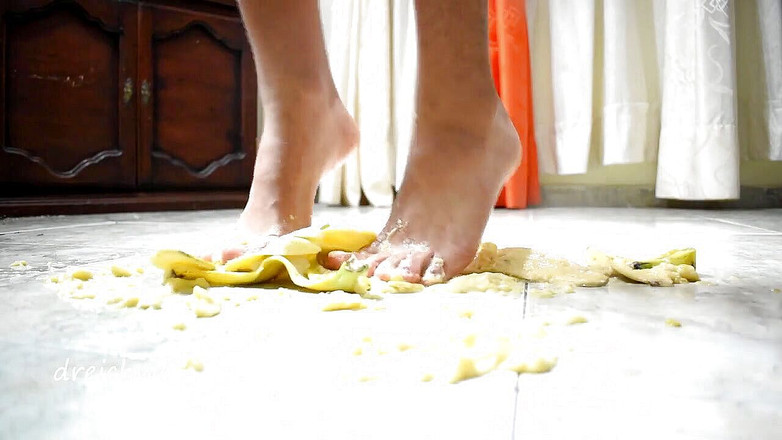 Dreichwe: 粉碎 6 根香蕉