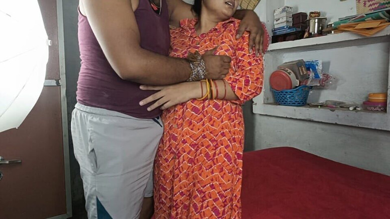 Pyaripooja22: Teman lelaki datang ke rumah saya pada waktu malam dan...