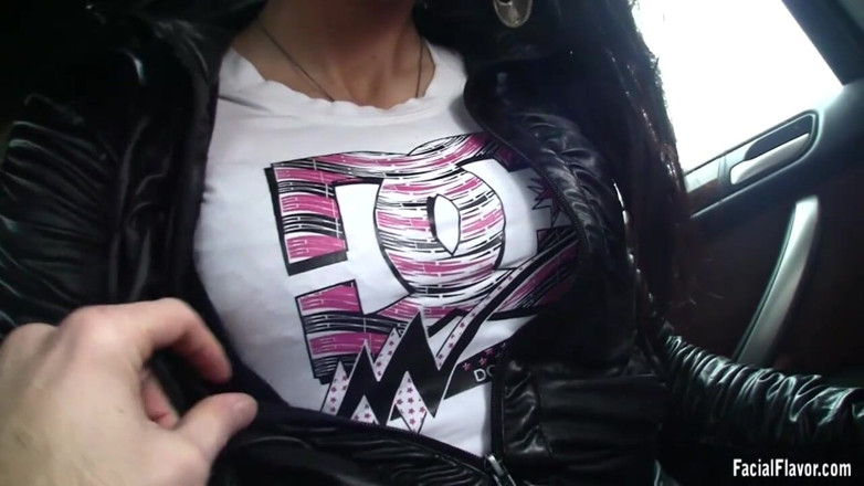 Facial flavor: Lovely Nora sucks big cock in the car