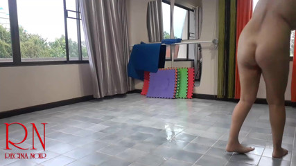 Regina Noir: Nudist maid cleans the yoga room