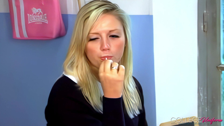 College Uniform: Interview take 1 mit Milly Hedgland