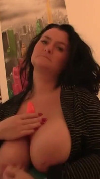 Il miglior video di sempre mentre si aggrappano le tette!