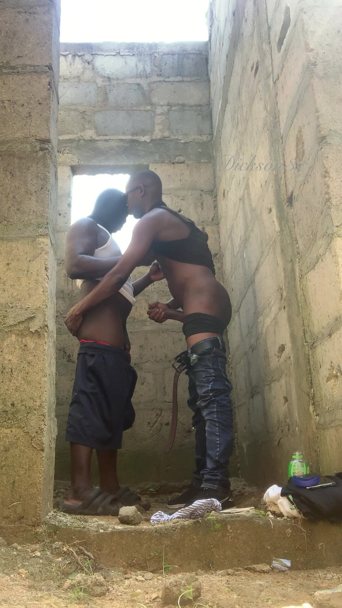 Dickass3x: Ein schnelles in einem unfertigen Gebäude mit meiner ebenholz-bBW-freundin