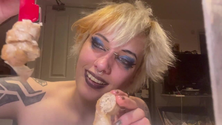 Glitterqueen1999: You Lied About Your Cock! Goth Tinder Date Cuts Your...