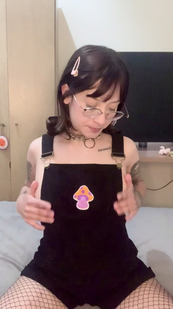 Evee: WICHsanleitung, heiße pettit muschi-masturbation - Betteln, gefickt zu werden