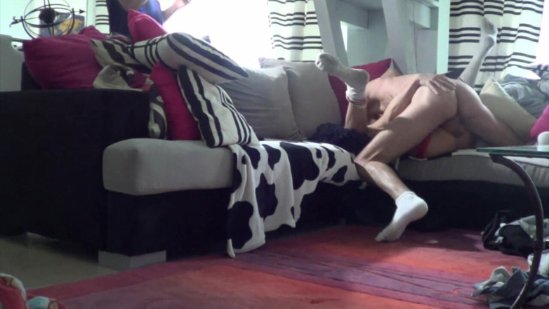 BAREBACK PORN SPY CAM: Amateur cam with Philip fucked raw by straight boy curious