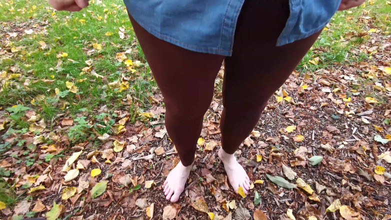 Bouncy Tits Action: Arsch und tittenpanking in der natur