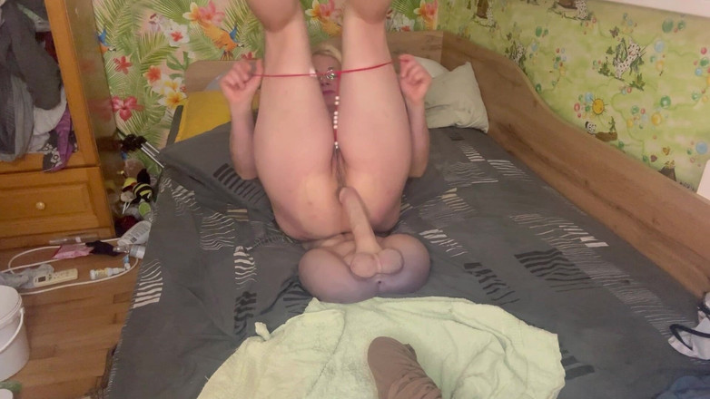 Putarankahotmilf: Slul si cewek sange yang lagi asik seks threesome sama...