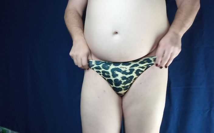 AdultGameplays: Essai de bas de bikini, partie 1