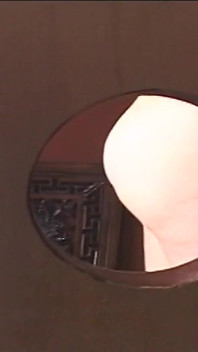 Extra geile brünette fickt gloryhole mit großem schwanz