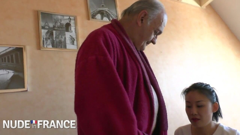 La France a Poil: Horny old pervert asks his Asian nursemaid to fuck