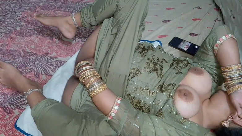 QueenbeautyQB: Macecha si představuje tvrdý sex se svým nevlastním synem