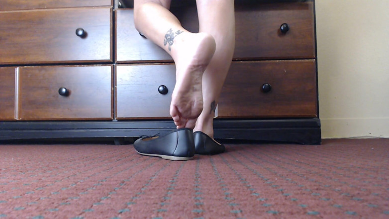 Abby Anna: Dirty feet ballet flats shoe play
