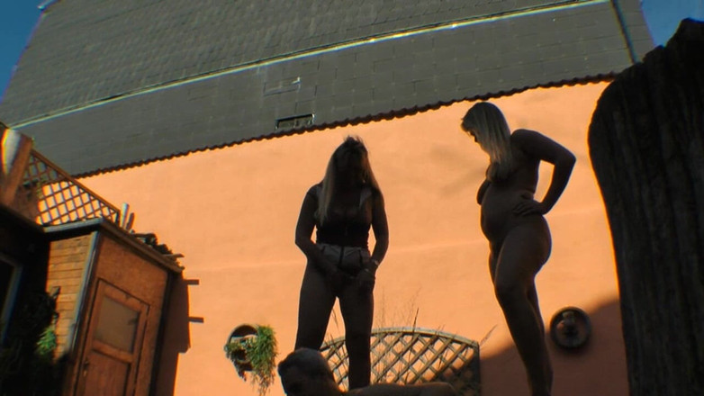 SweetSusi: 밖에서 두 번 화가 났어요