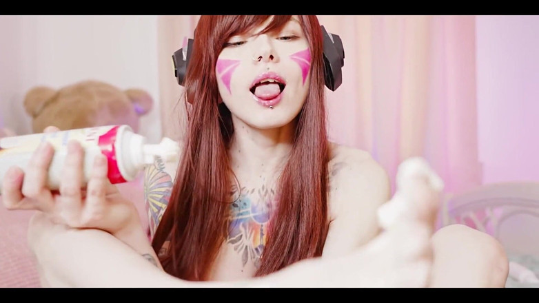 Karneli Bandi: Обожает лизать ее ступни в сладких сливках. Карнели Банди