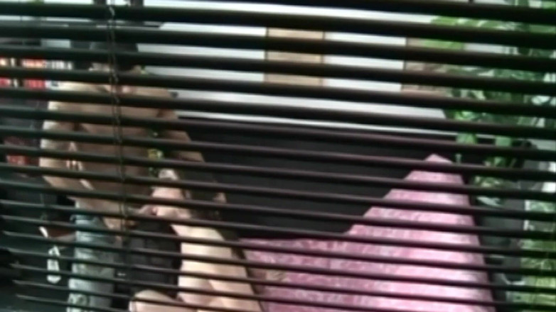 TGIRL ROOM: Un Beau Sous-vêtement Imprimé Léopard Et Une Belle Bite Entre...