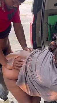 Got creampie in the trunk by this BBC