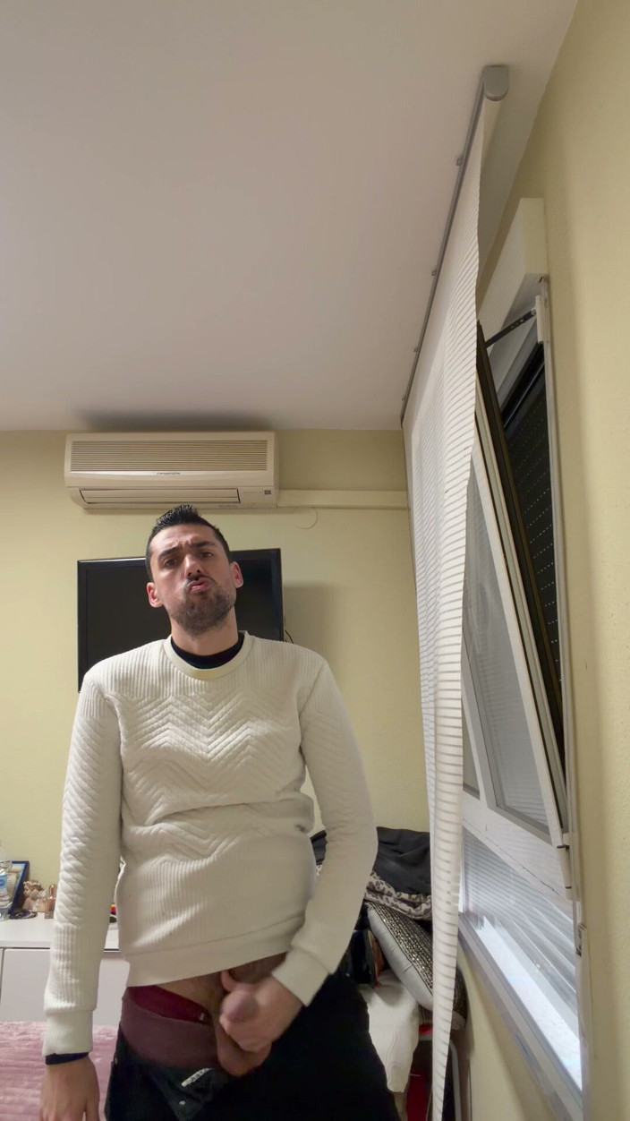 Liam Harding: Hot Stepdaddy Showing off Big Cock