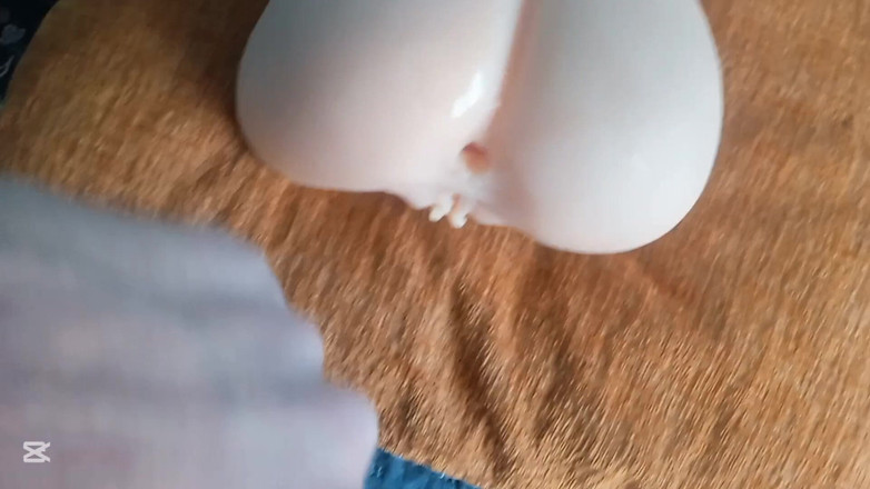 Hans dolan: Bambole del sesso e boi asiatici