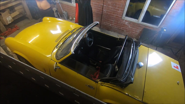 Camilla Creampie: Behind the scenes vintage car