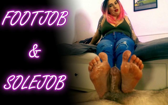 Lady_Angela: Lady Angela Footjob Jeans MILF