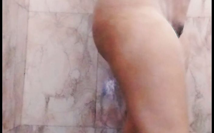Riyathakur: Сначала сделал видео, чтобы избавиться от моего от друга