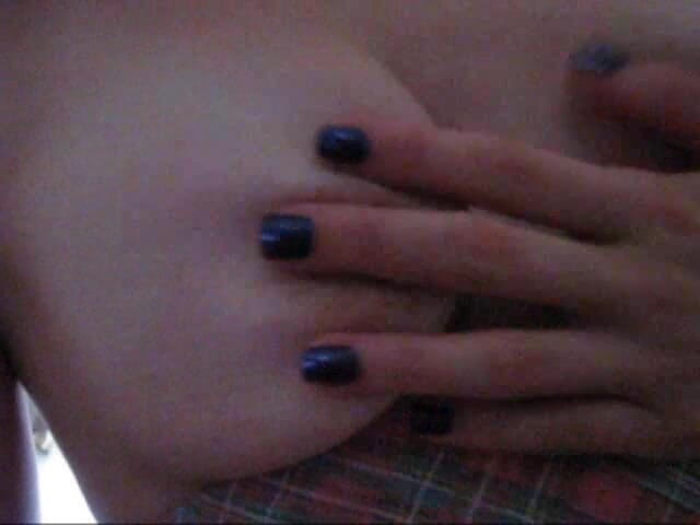 LegalThisWeek: ブランディが出演するチェック柄のマスターベーツ