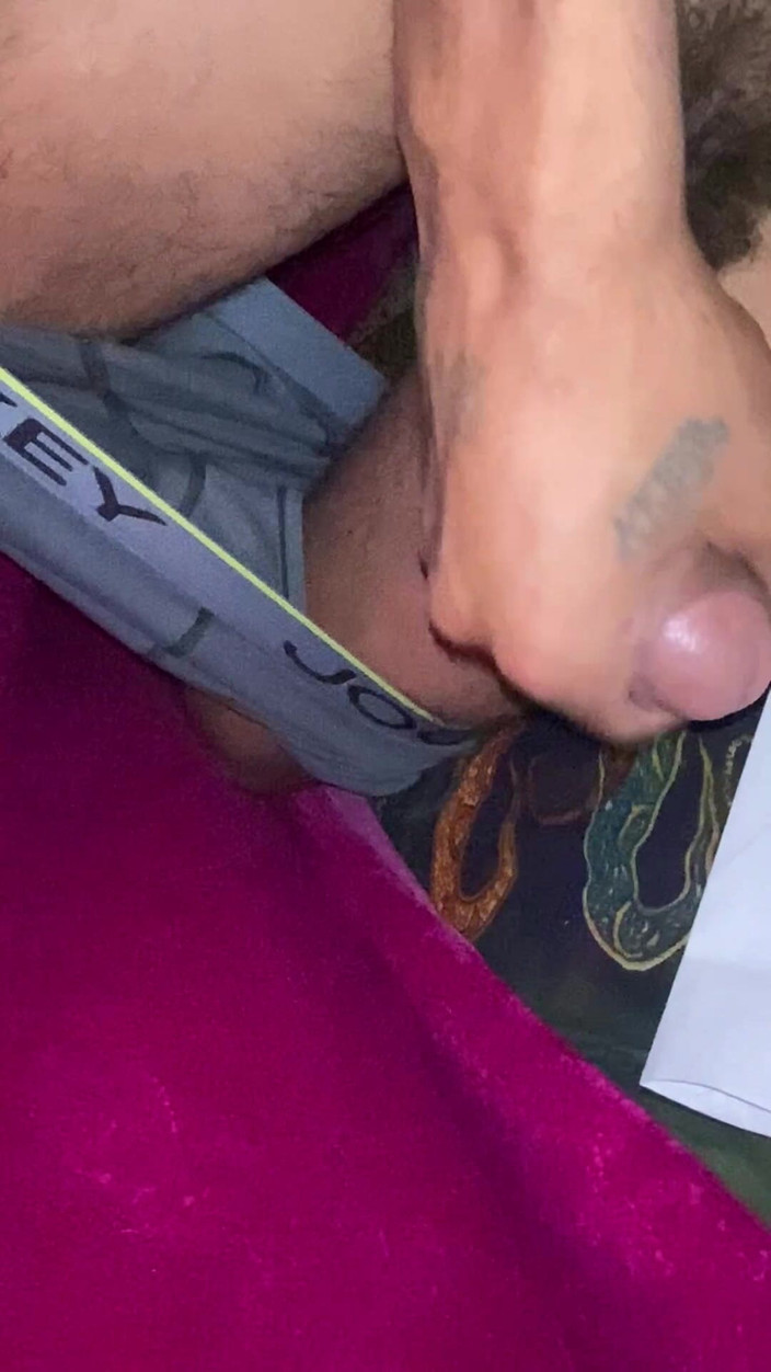 WeakBond365: प्रोमो पुरुष