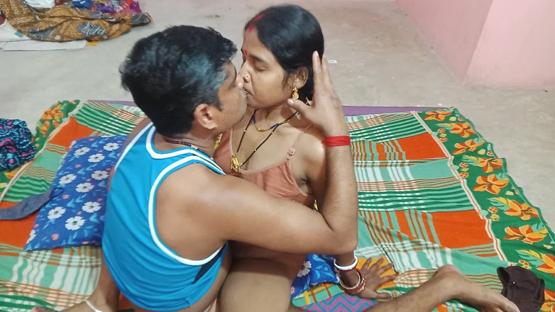 Sumitra-bhabi: Baise torride romantique