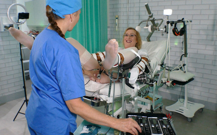 Spike Essex: Lisa Essex and Mistress Jane Medical Fetish Electro Play