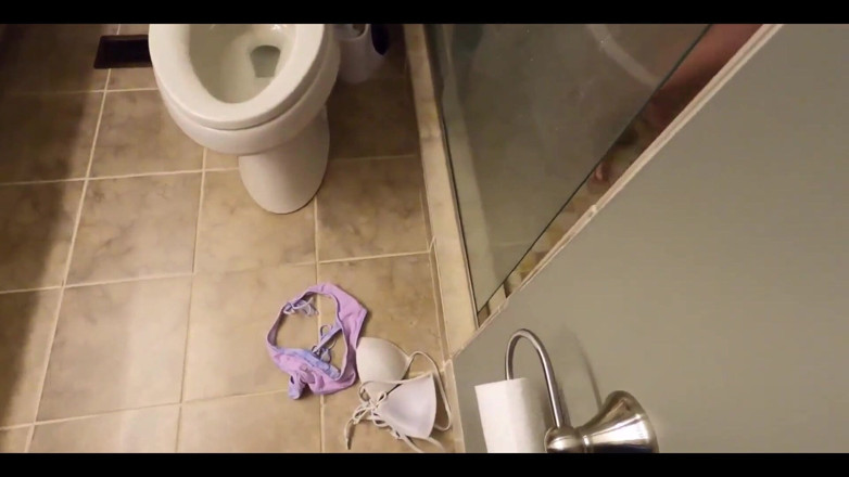 ScarlettRavenXO: Stepdaughter Caught Watching Stepfather and Sucks His Dick with a...