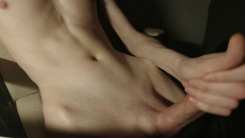 qaz11: handjob on cam-239