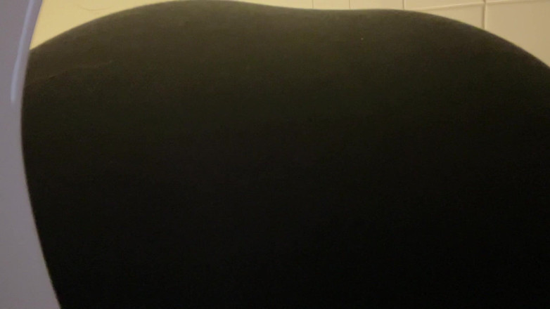 Miss Valentina: Macecha má toaletu