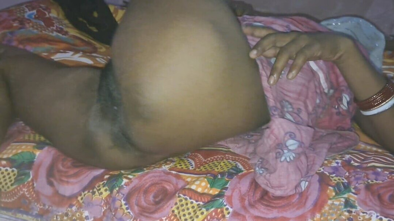 Trilokinath: Bhabhi Pusssy Me Big Cock no quarto