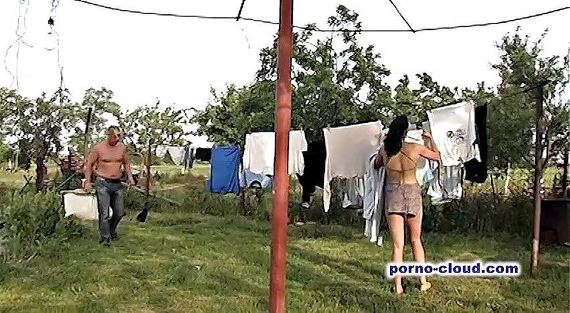 Porno Cloud: Grande procace all'aperto interno -DVD-