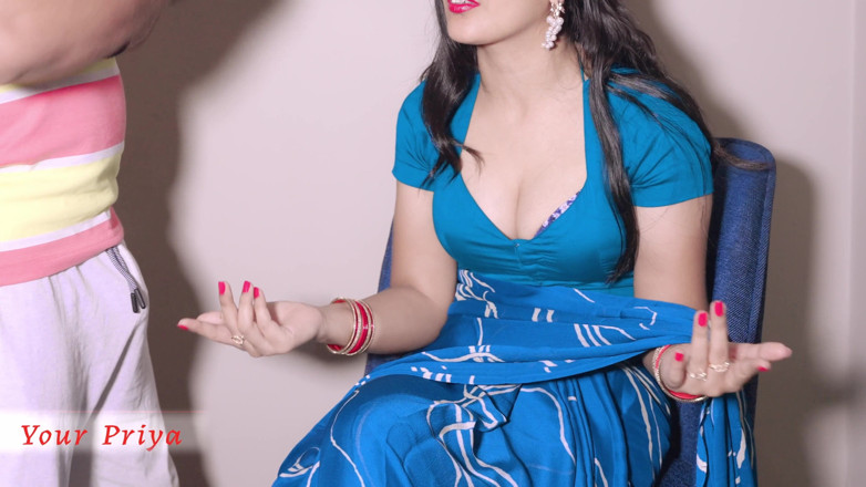 Your Priya: 힌디어 오디오로 BBF에게 젖탱이를 보여주는 걸 발견한 후 핫한 새엄마 Priya 로맨스