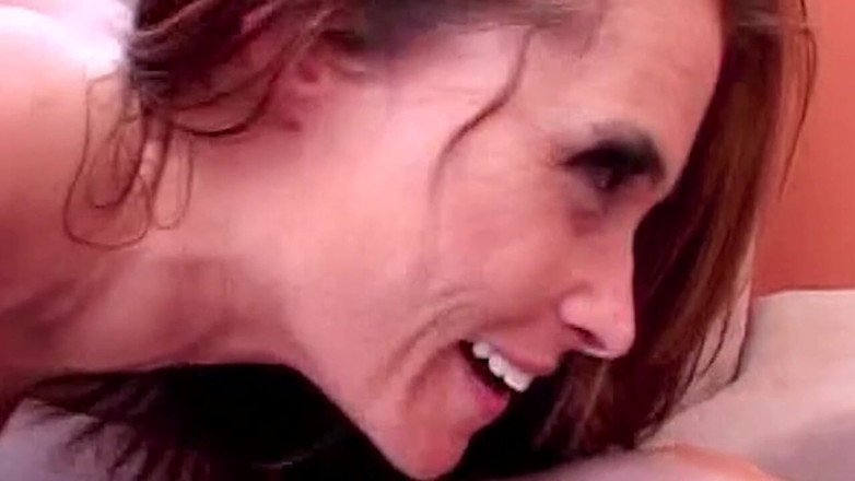 NAUGHTYPOLSKA: Morena com tesão é fodida com força e facial