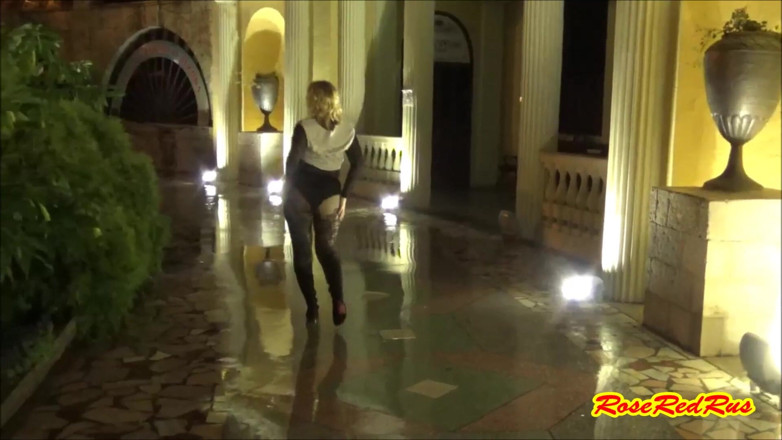 RedRoseRus: Flashing in the rain - Moskau-Sochi