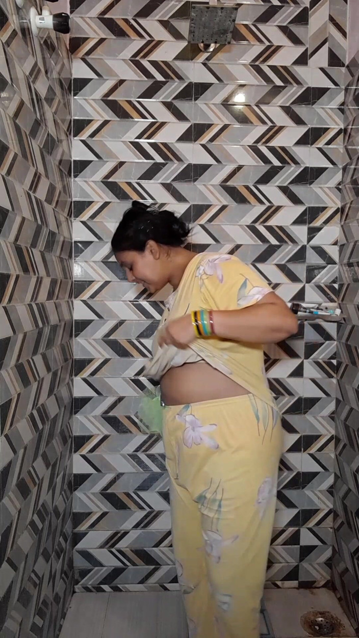 Puja555: 夫のためにスパイシーなお茶を淹れる