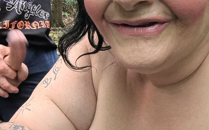 HerculesnVENUS: 她被那根鸡巴狠操哦，他已经准备好高潮了