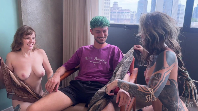 Dread Hot: Jag och min vän fångades av en mystisk man och...