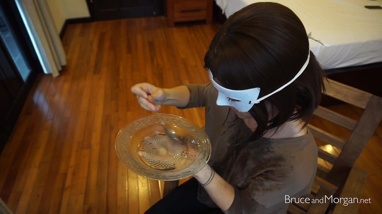 Bruce-and-Morgan: Piss and cum cake