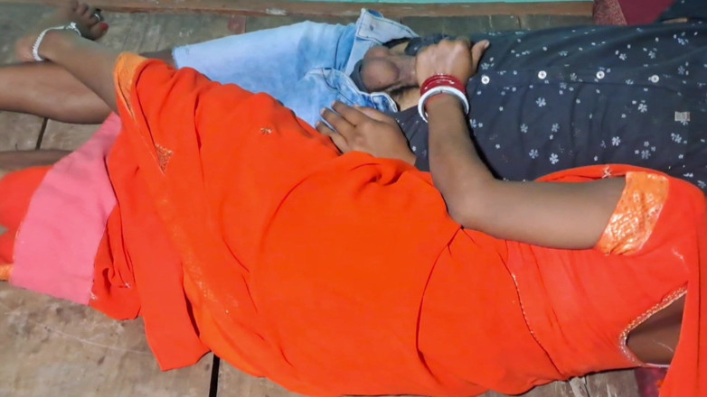 Trilokinath: Làng Bhabhi nóng bỏng