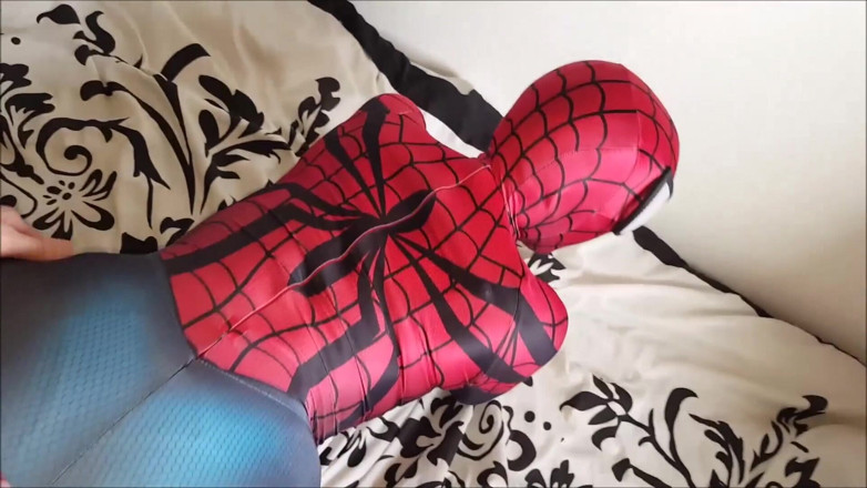 Nylon Xtreme: New SpiderGirl costume blowjob